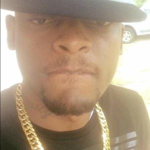 Meet your Posher, Levi